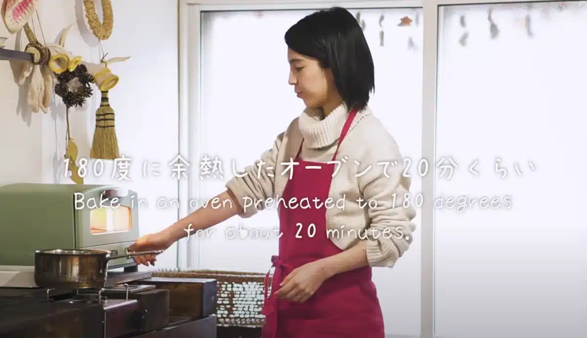 オーブンでクッキーを焼く