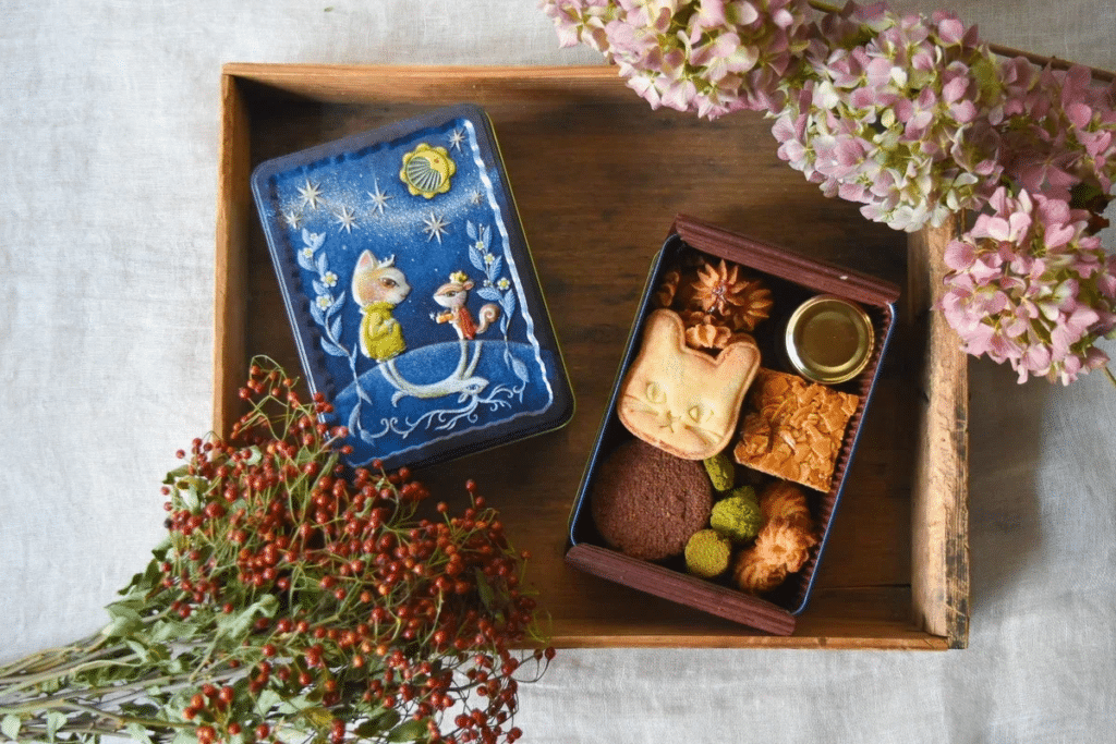 猫とリスのグルテンフリーのクッキー缶